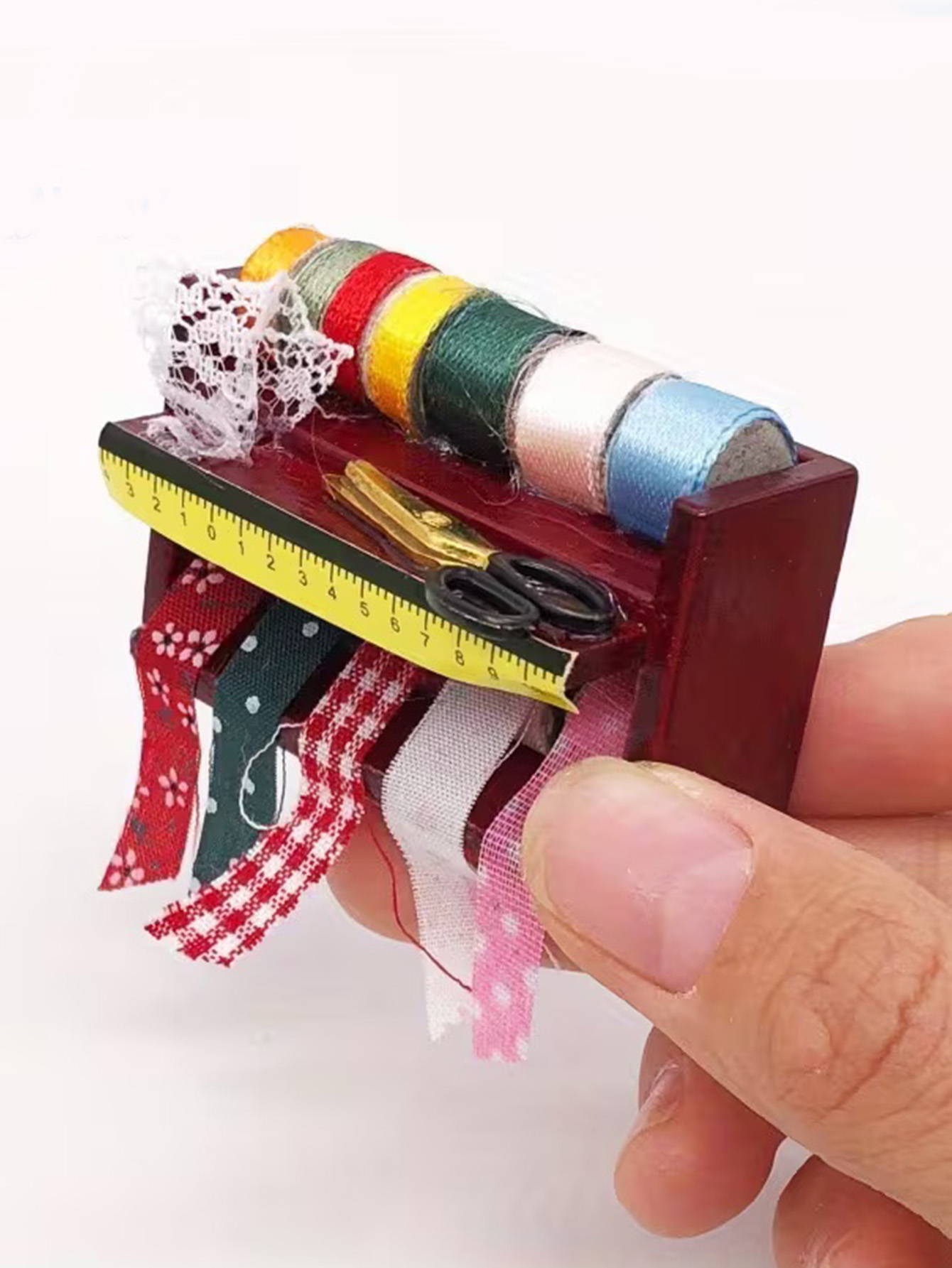 Dollhouse Mini Sewing Box with - огляд і ціна Sewing Factory